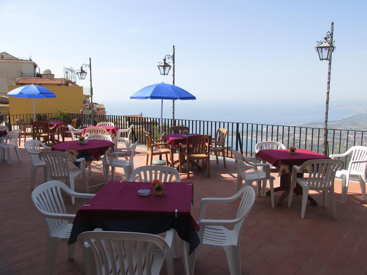 Hotel Panorama Di Sicilia Кастельмола Екстер'єр фото