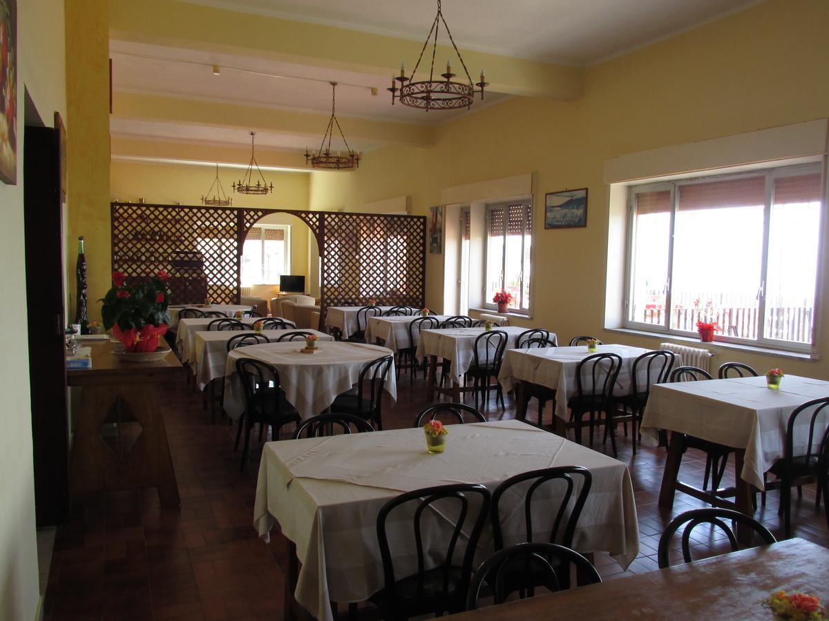 Hotel Panorama Di Sicilia Кастельмола Екстер'єр фото